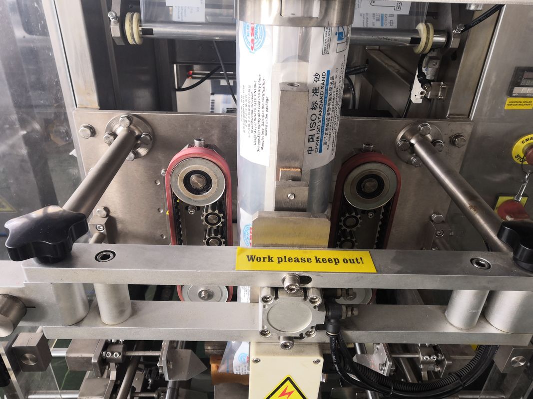 Snack Food 60 Bags / Min Nitrogen Flushing Packaging Machine