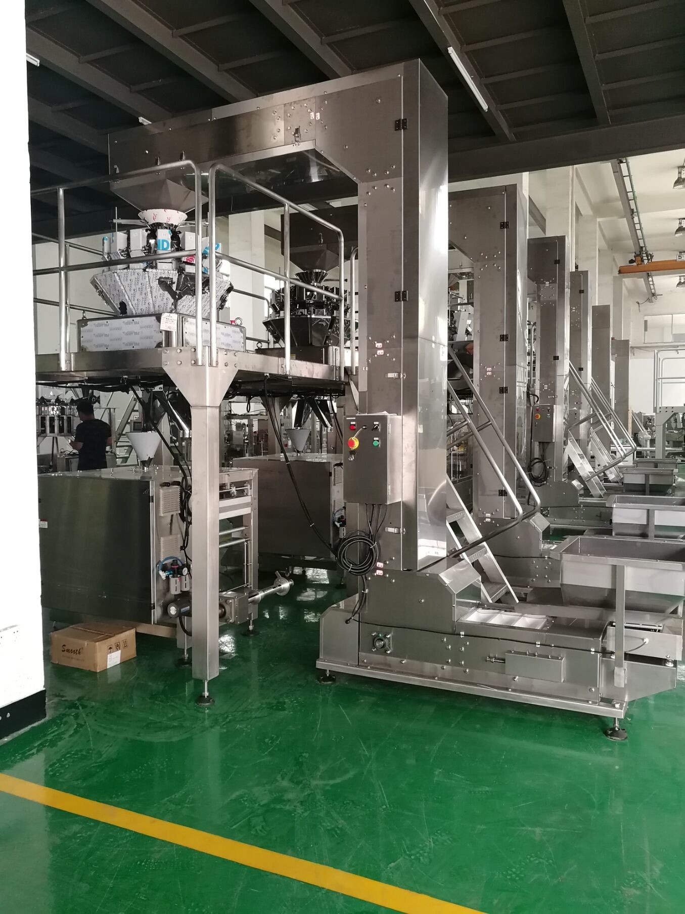 Weighing PE Film Automatic Food Packing Machine For Biscuit